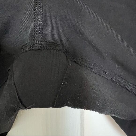 Lululemon tight stuff tight size 8 PLEASE READ for condition details - Picture 3 of 5